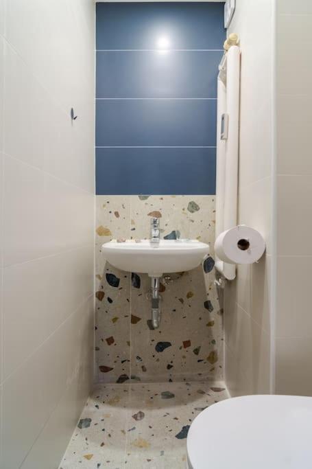Modern Design 1 Bdrm, 4 Guests, Top Cente, Near Parliament, Self Check-In Sofia Exterior photo